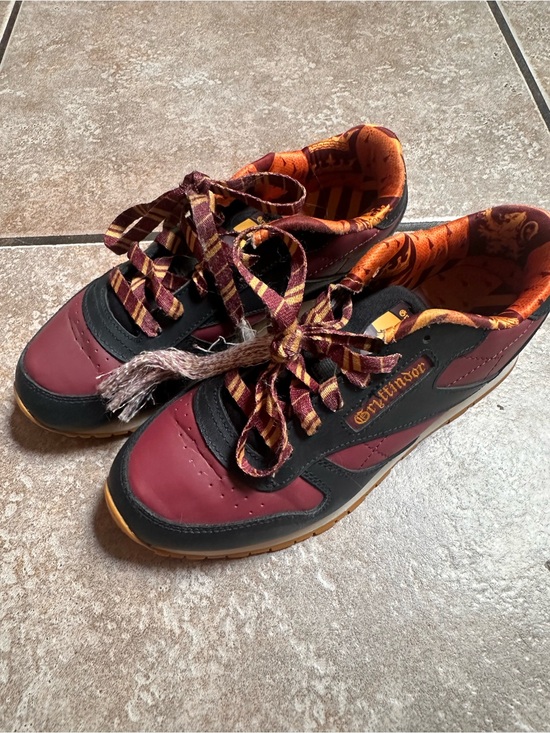 Reebok Other - Limited edition Harry Potter Gryffindor Reebok sneakers for boys size 3.5
